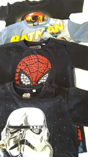 Lote c/ 4 Camisetas Infan. Super Heróis Tam 6-( Batman,H.Ferro,H.Aranha,Star Wars) Seminov