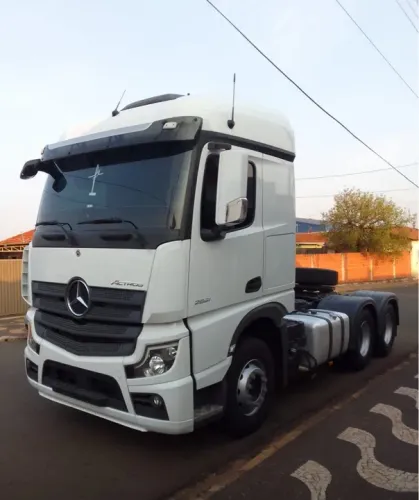 MB Actros 2651 ano 2021, 6x4, Bug leve, com ar condicionado, em SP