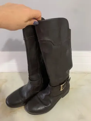 Bota de couro infantil tamanho 34
