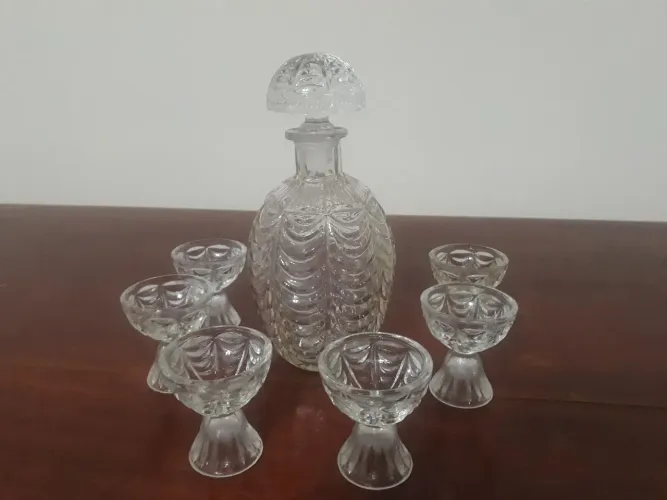 Conjunto de Cristal Decanter e 6 Taças