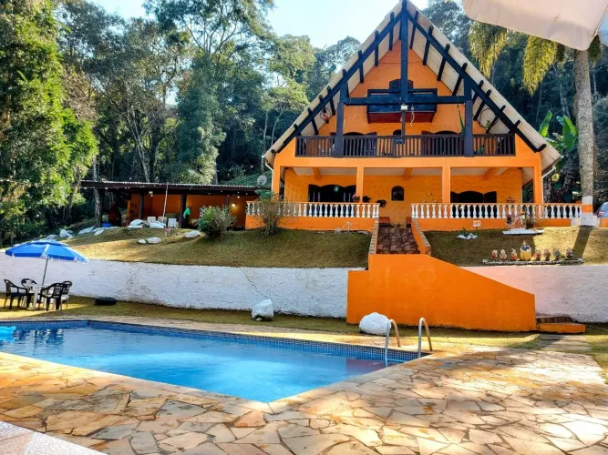 Aluga-se Sítio por temporada piscina climatizada Terra Preta Mairiporã SP.