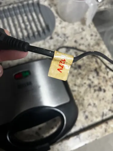 Mini sanduicheira/grill Dellar - não aceito troca - para retirada