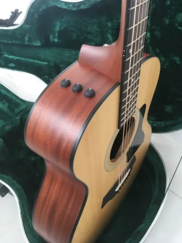 Violão Taylor Grand Auditorium modelo 114e 