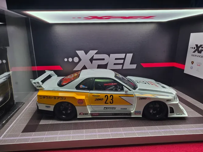 Miniatura Nissan Skyline r34 1:18 liberty walk race japan
