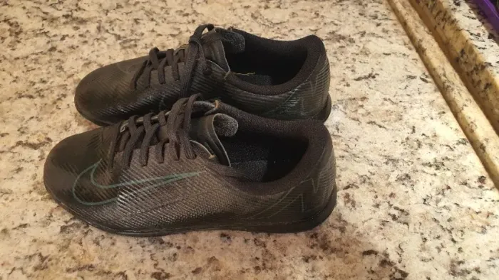 Chuteira nike society usada em bom estado