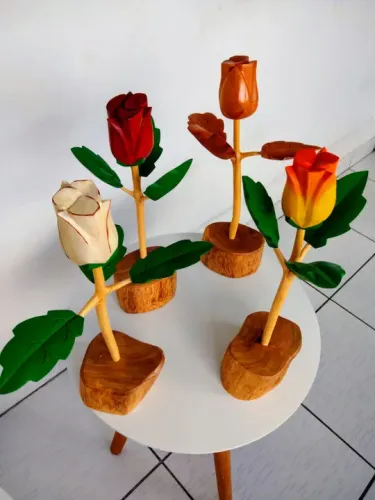 Flor Artificial de Madeira