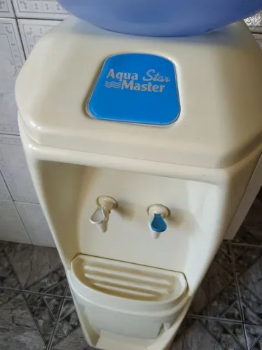 Bebedouro de água gelada