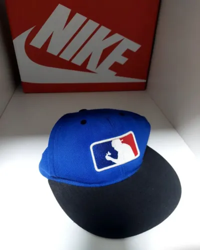 BONÉ AZUL ROYAL