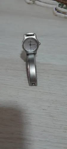 Relógio feminino Status quartz 