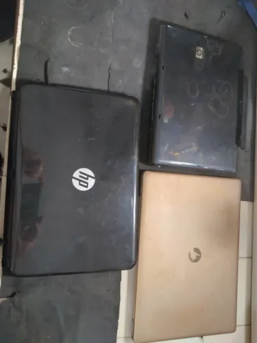 Notebooks com defeito para a retirada de peças.