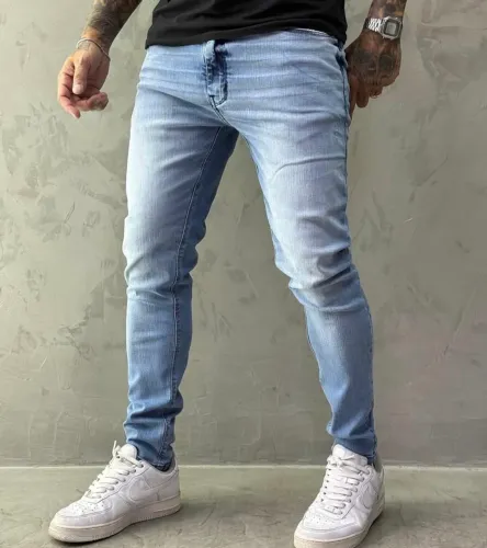 Calças Jeans Skinny e Sarja 