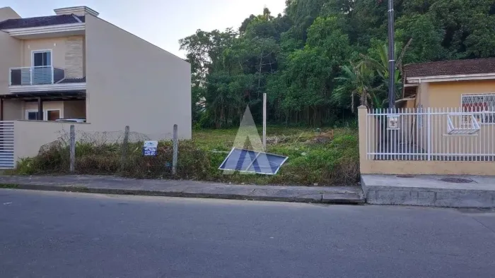 Terreno à venda no bairro Boa Vista em Joinville, por R$ 698.000.00.