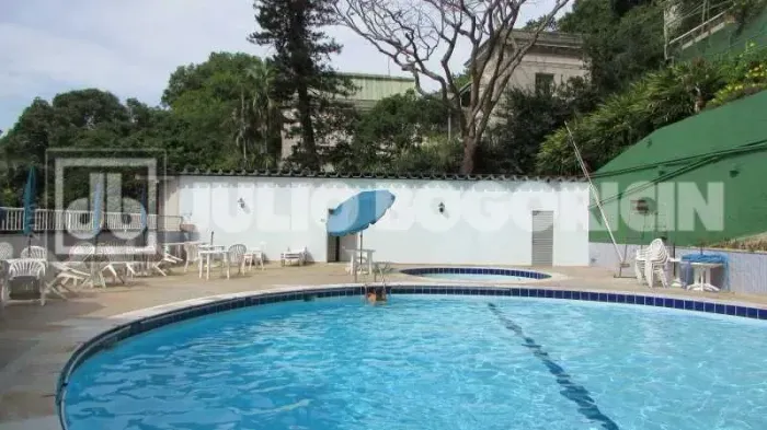 Botafogo - Casa Alta - Infra-total de lazer - Maravilhoso apto tipo garden - Living - 3 qt