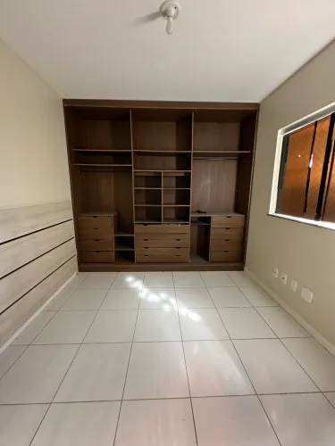 Apartamento moderno com 3 quartos e varanda