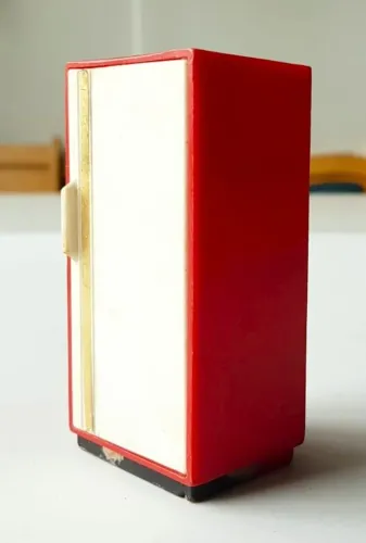 Brinquedo Vintage - Geladeira de Plástico para Bonecas - Anos 70