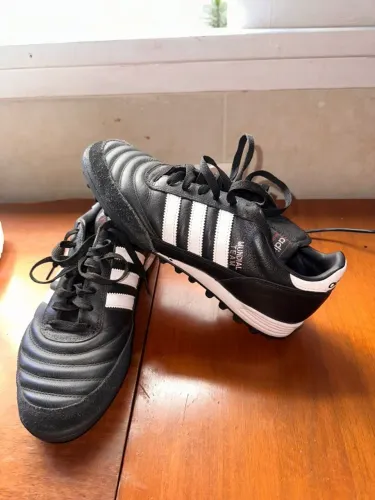 CHUTEIRA ADIDAS SEMINOVA