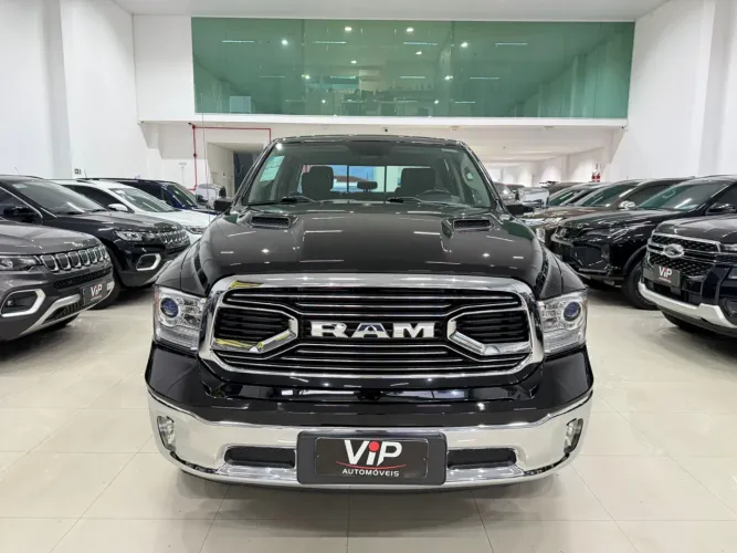 Ram Classic Laramie 5.7 V8 16V Gasolina 4X4 Aut. 2022