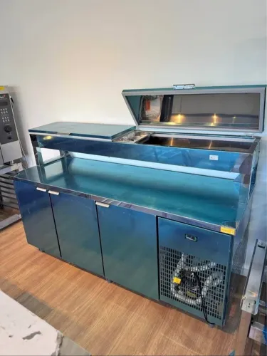 Balcão de Serviço Refrigerado Condimentador 2M NOVO Condimentadora Refrimate R$ 7.840,00