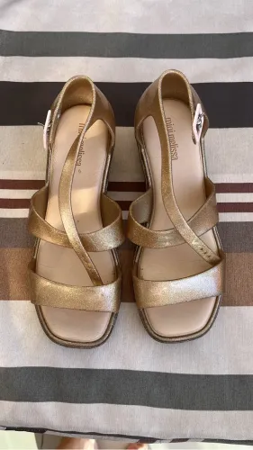 Melissa original tamanho 32