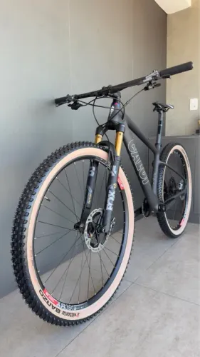 Caloi Carbon Team 2025