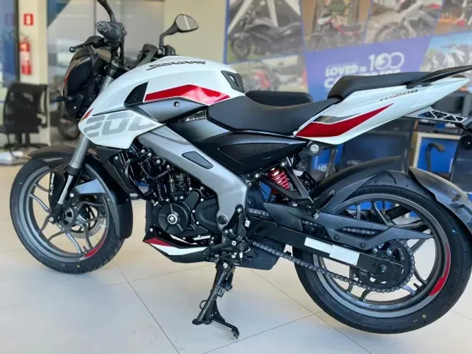 BAJAJ DOMINAR NS 200 25/26 - 3 ANOS DE GARANTIA!