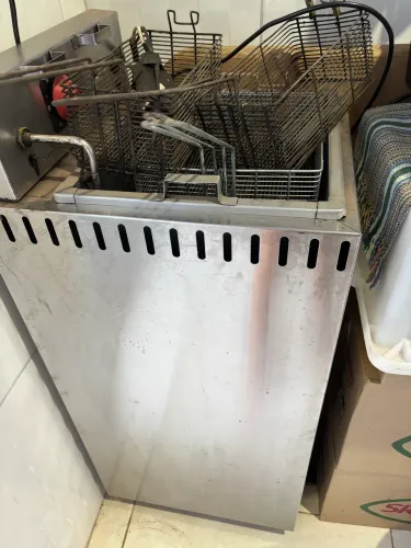 Vendo fritadeira elétrica
