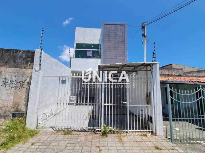 Compre Casa no bairro Suíssa