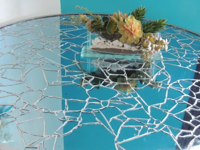 Mesa em Mosaico de espelho azul