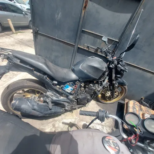 Venda de peças em bom estado