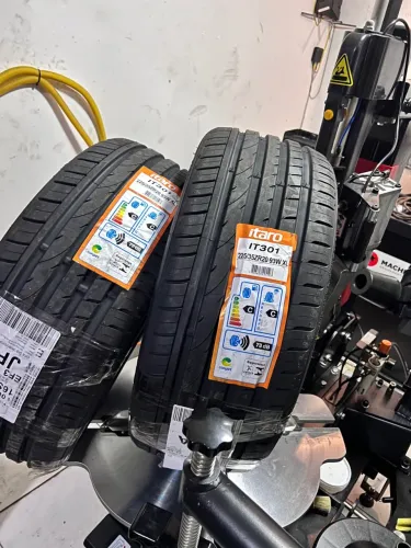 PNEUS NOVOS 225/35ZR20