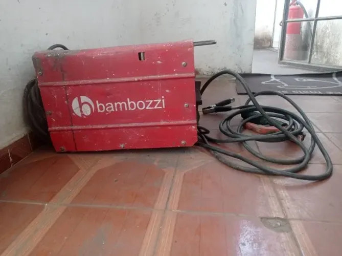 Máquina de Solda Bambozzi 250 AMP