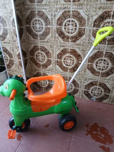 Triciclo Infantil Dinossauro - Diversão garantida!