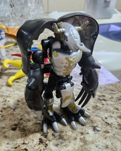 BlackWarGreymon Digimon Digivolving