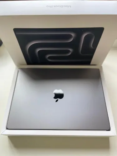 MacBook Pro M3 2024 - 14 polegadas