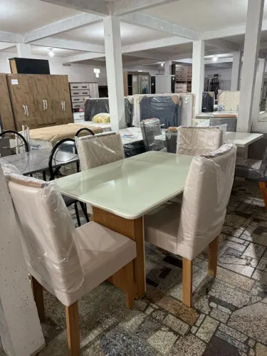 PROMOÇÃO Mesa de Jantar 4 lugares - Madeira e Vidro