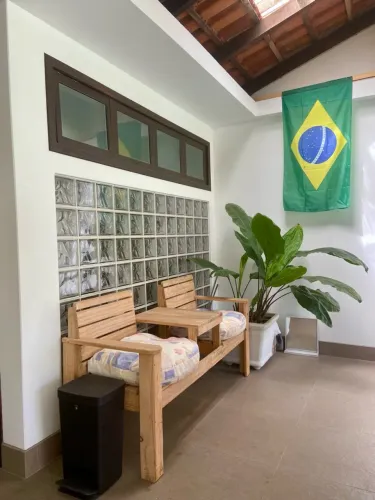 Banco de madeira para área externa Semi novo 