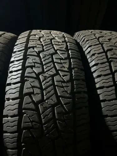 Pneu 245/70/16 Nexem 90 % Vida util.