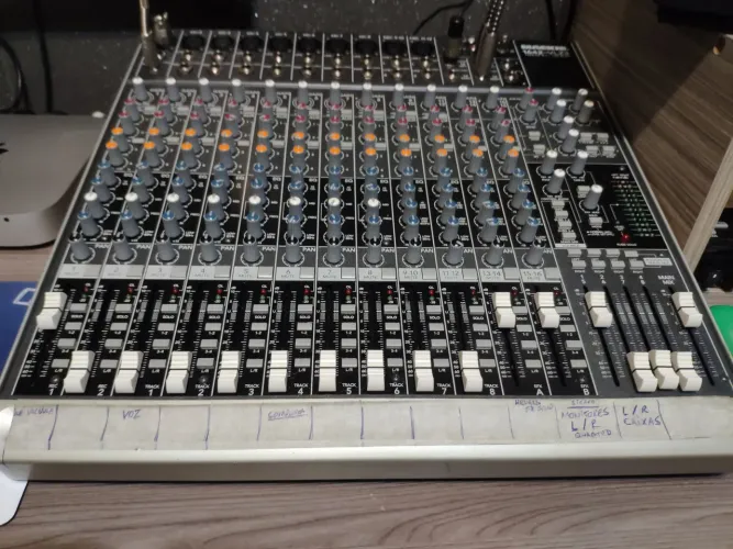 Mesa de Som Mackie vlz3 16 Canais