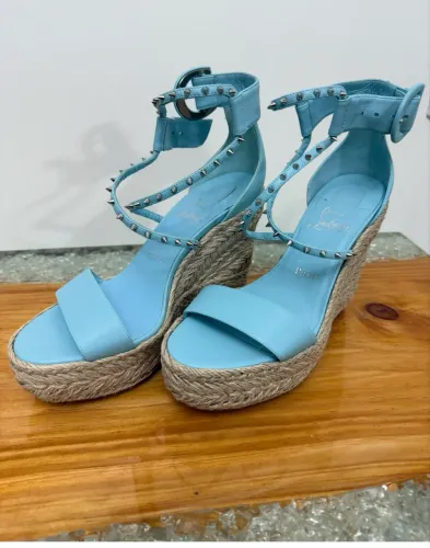 Sandália Christian Louboutin 36/37