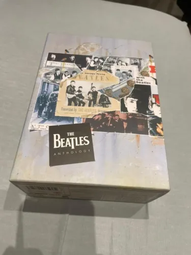 The Beatles Anthology: 5 DVDs