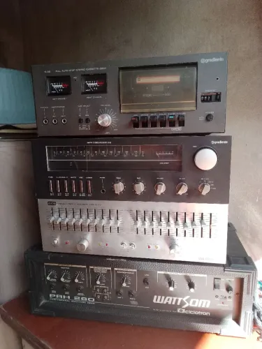 Conjunto de som modulado 