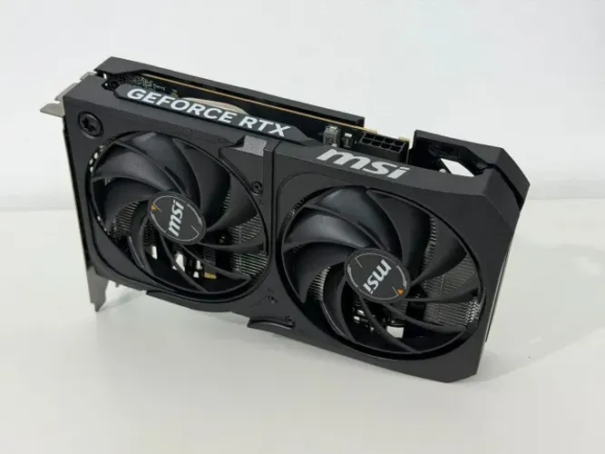 RTX 5060 msi Shadow 2x