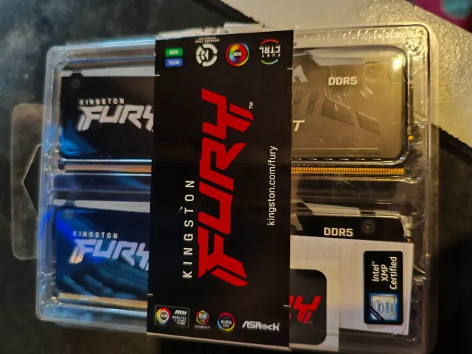Ddr5 kingston Fury RGB 2x8 5600 mhz