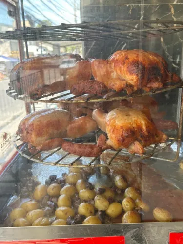 Vendo máquina de frango semi nova