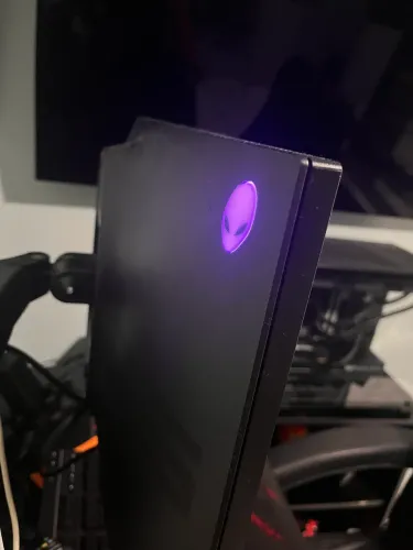 Monitor gamer Dell AlienWare, 244hz, pouco usado e com a caixa 