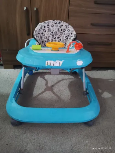 Andajar infantil semi novo