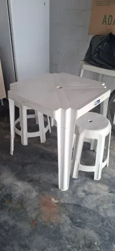 Mesa de plástico