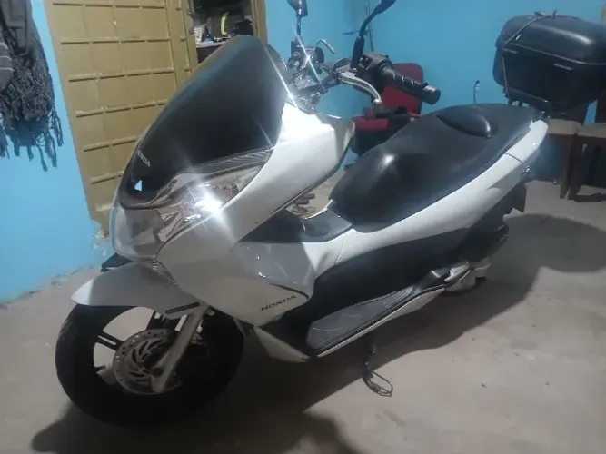 PCX 2015 VENDO URGENTE SEMINOVA TODA REVISADA IPVA PAGO