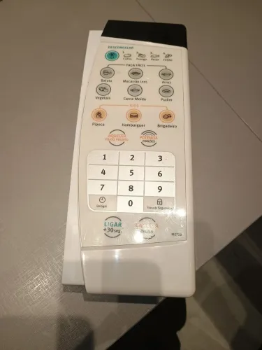Vende se uma placa pra microondas Electrolux MEF28