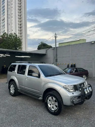 Nissan Pathfinder LE 2.5 16V TDI Diesel AUT 2006